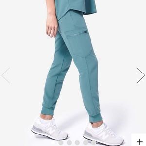 Limited edition color, FIGS Hydrogreen Zamora Jogger scrubs- XXS P